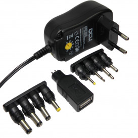 Alimentador Universal salida 3 - 12Vdc 1Amp 8 conectores + USB DCU